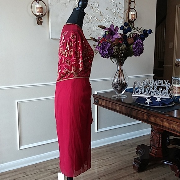 NWT Spectacular Red Illusions Cocktail Dress By Virgos Lounge. Size 8 - Picture 10 of 16